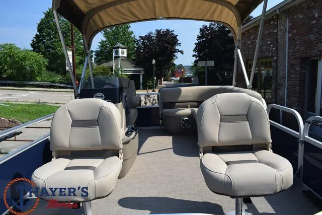 Slide: The Image of Sun Tracker Bass Buggy® 16 XL Select 2025 - 12