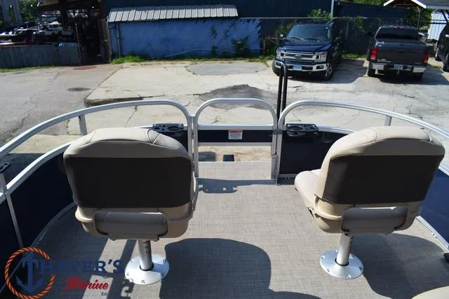 Slide: The Image of Sun Tracker Bass Buggy® 16 XL Select 2025 - 13