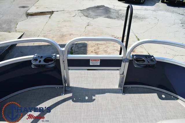 Slide: The Image of Sun Tracker Bass Buggy® 16 XL Select 2025 - 14