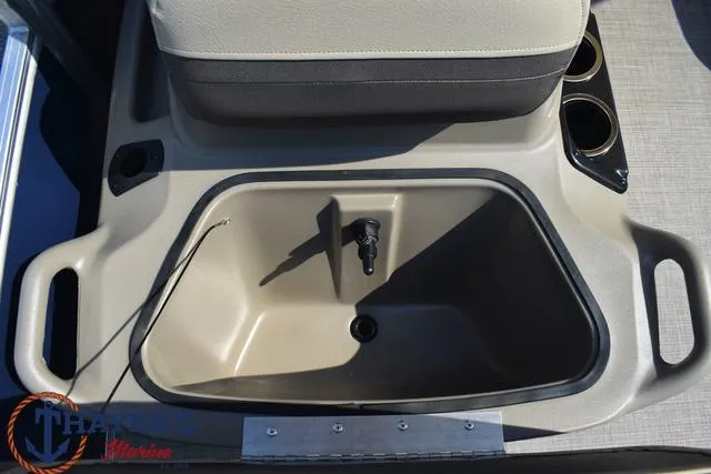 Slide: The Image of Sun Tracker Bass Buggy® 16 XL Select 2025 - 16