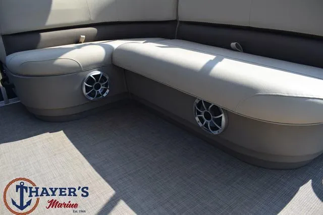 Slide: The Image of Sun Tracker Bass Buggy® 16 XL Select 2025 - 30