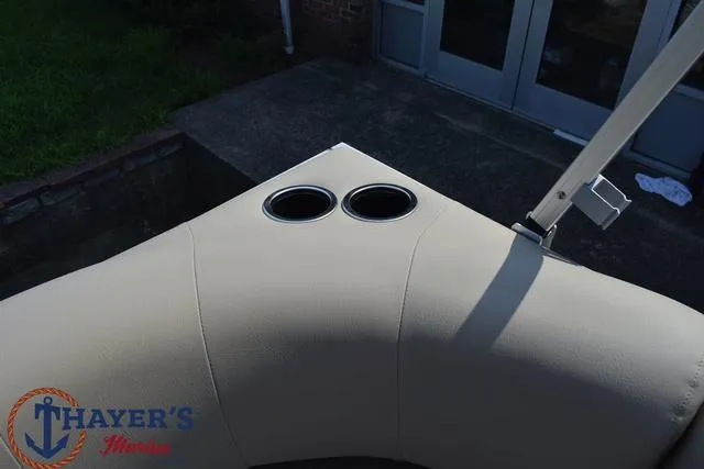 Slide: The Image of Sun Tracker Bass Buggy® 16 XL Select 2025 - 31