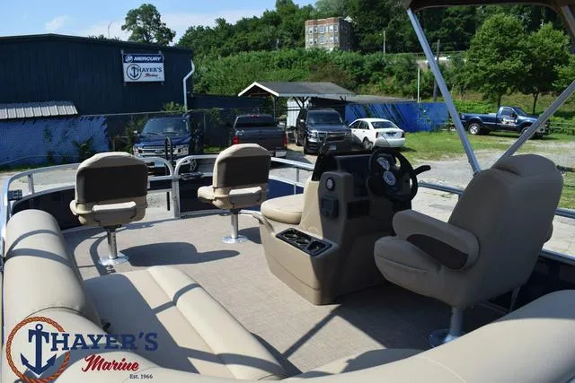 Slide: The Image of Sun Tracker Bass Buggy® 16 XL Select 2025 - 34