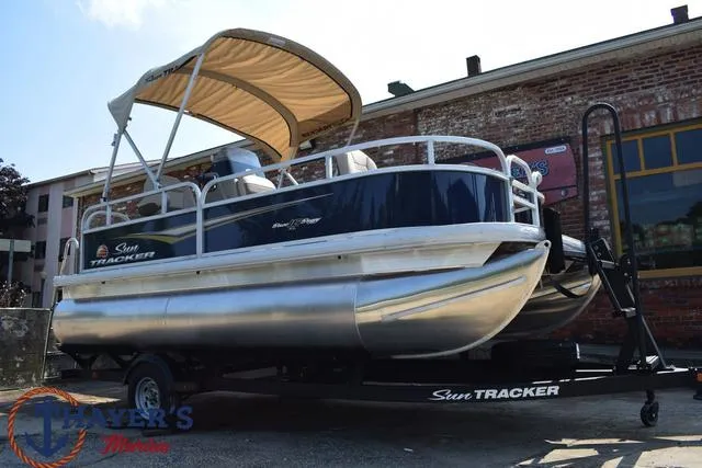 Slide: The Image of Sun Tracker Bass Buggy® 16 XL Select 2025 - 37