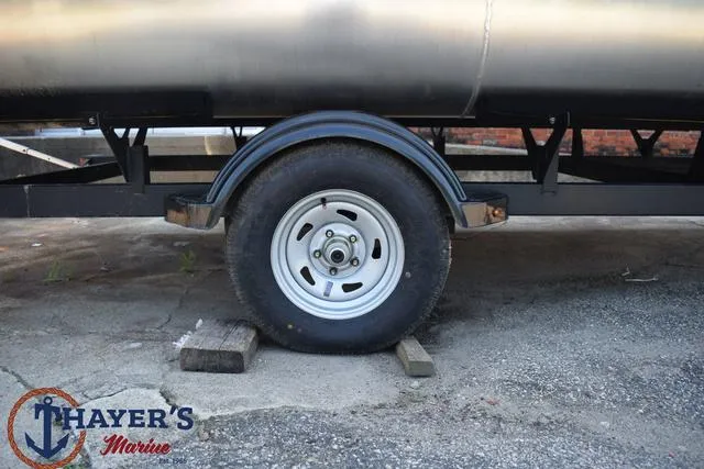 Slide: The Image of Sun Tracker Bass Buggy® 16 XL Select 2025 - 7