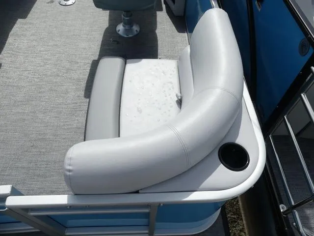 Slide: The Image of Sweetwater SW2286QS 2025 boat seat with gray upholstery and cup holder. - 4