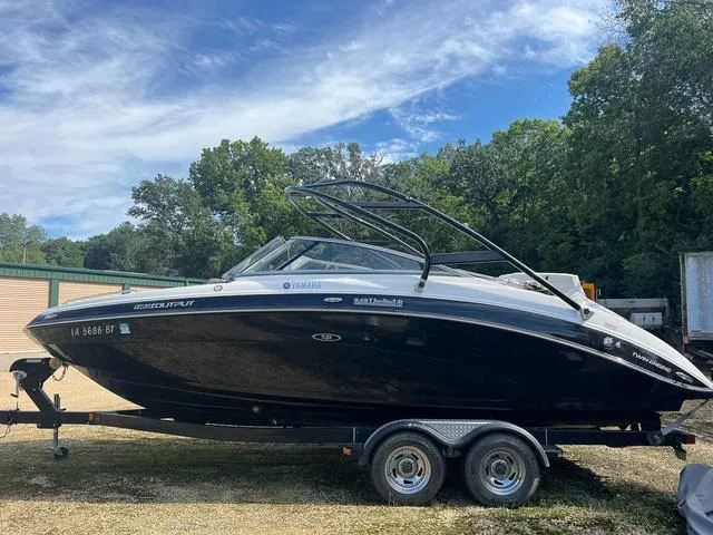 The Image of Yamaha 242 Limited S 2013 - 1