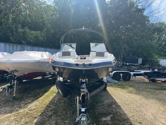 Slide: The Image of Yamaha 242 Limited S 2013 - 3