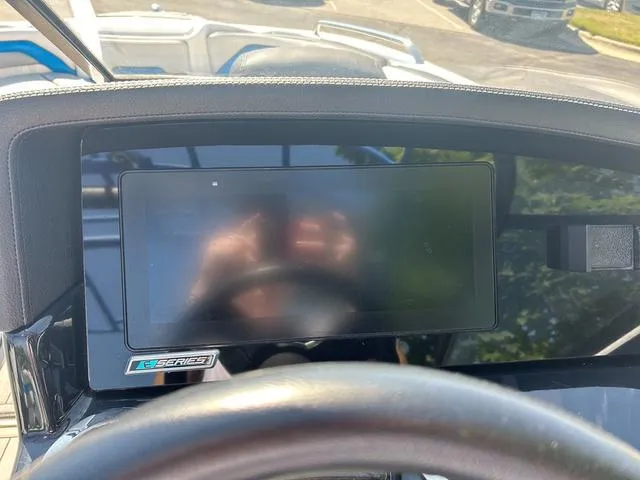 Slide: The Image of Yamaha 242X E-Series 2018 - 18