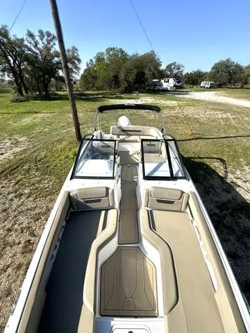 Slide: The Image of Hurricane SD235 2022 - 10