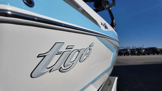 Slide: The Image of Tigé 22RZX 2025 - 12