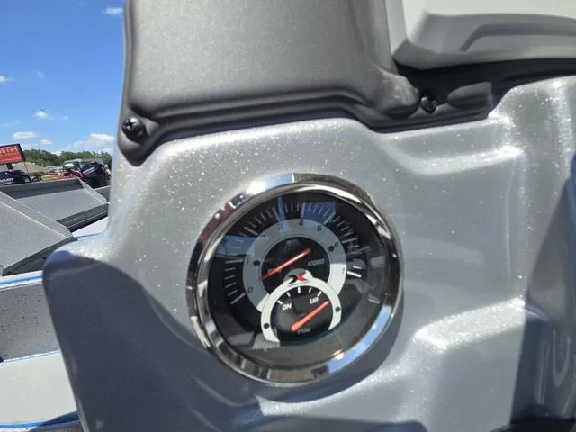 Slide: The Image of Xpress H20C Crappie 2025 - 11