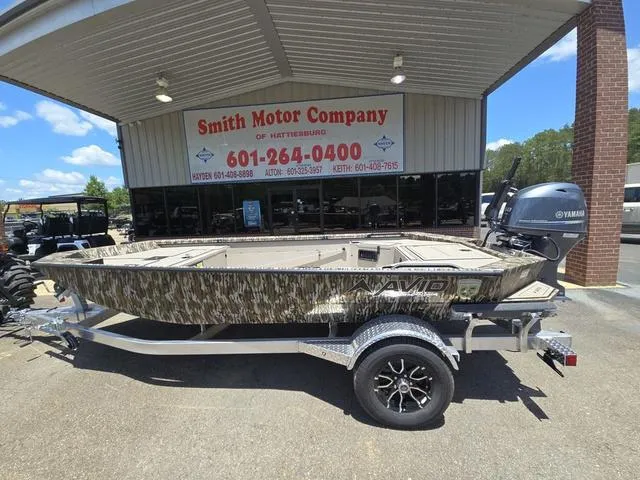 The Image of Avid 16 Commander 2025 - 1