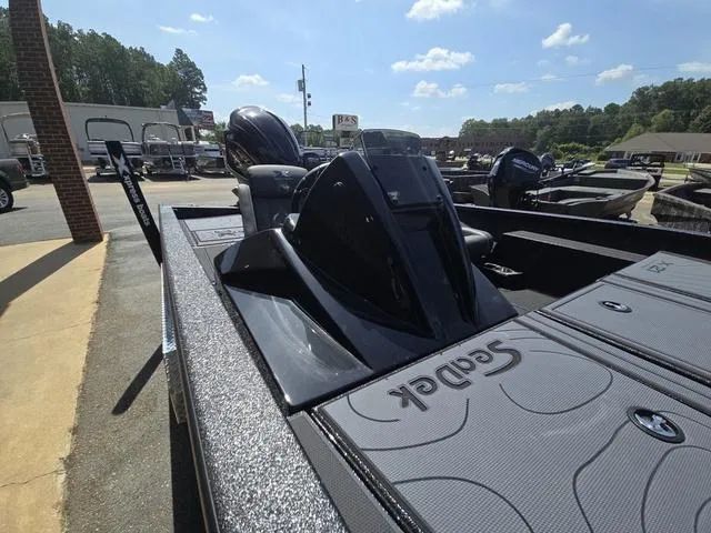 Slide: The Image of Xpress X21 Pro 2025 - 10