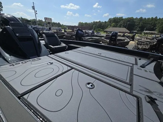 Slide: The Image of Xpress X21 Pro 2025 - 9