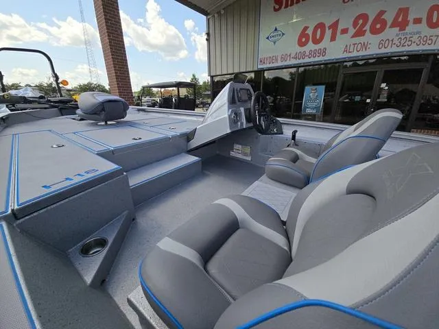 Slide: The Image of Xpress H18 2025 - 4