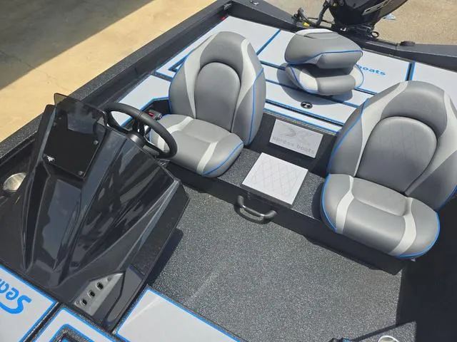 Slide: The Image of Xpress H18C Crappie 2025 - 14