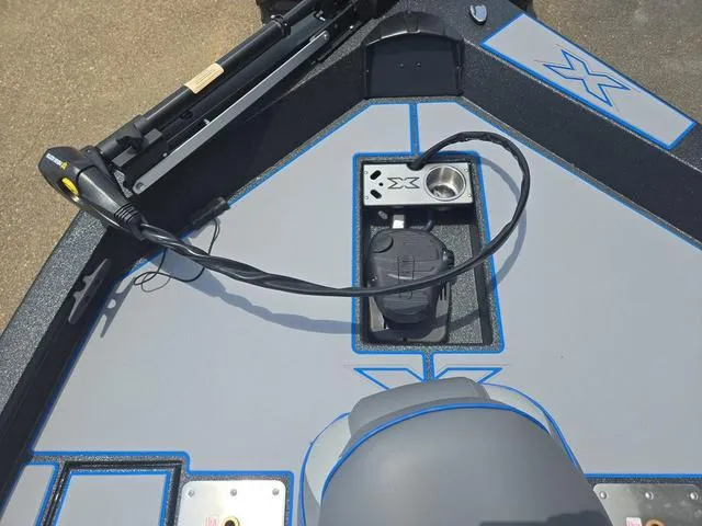 Slide: The Image of Xpress H18C Crappie 2025 - 23