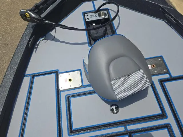 Slide: The Image of Xpress H18C Crappie 2025 - 25