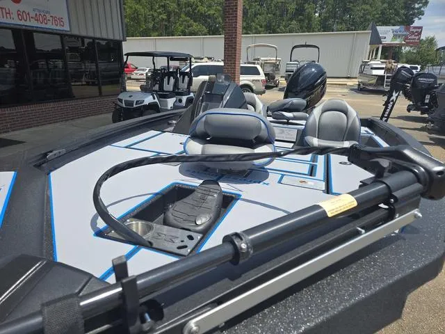 Slide: The Image of Xpress H18C Crappie 2025 - 4