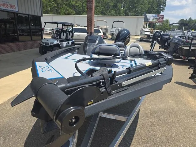 Slide: The Image of Xpress H18C Crappie 2025 - 43