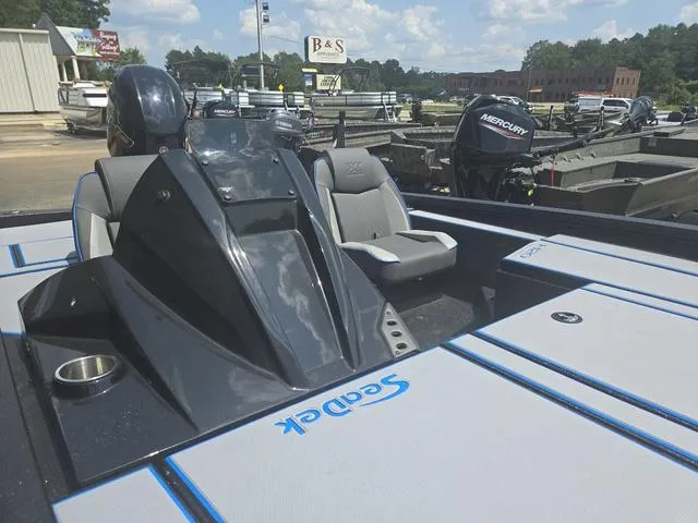 Slide: The Image of Xpress H20 Bass 2025 - 12