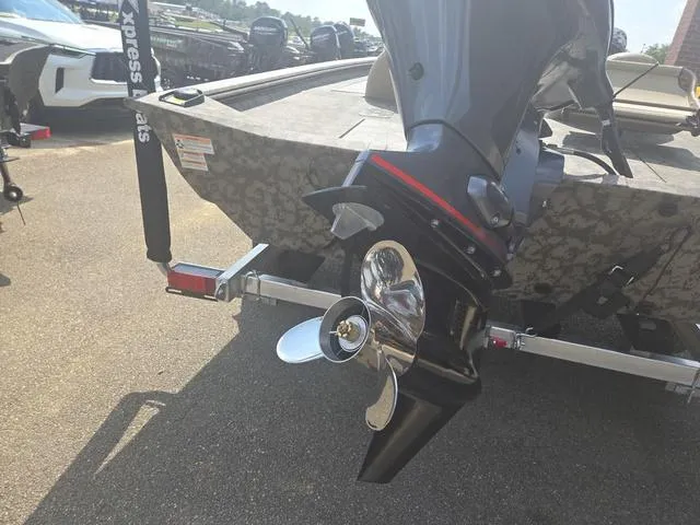 Slide: The Image of Xpress XP185 Catfish 2025 - 11