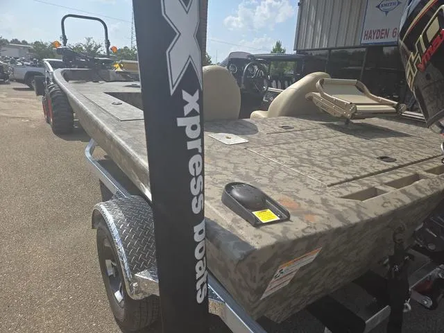 Slide: The Image of Xpress XP185 Catfish 2025 - 16