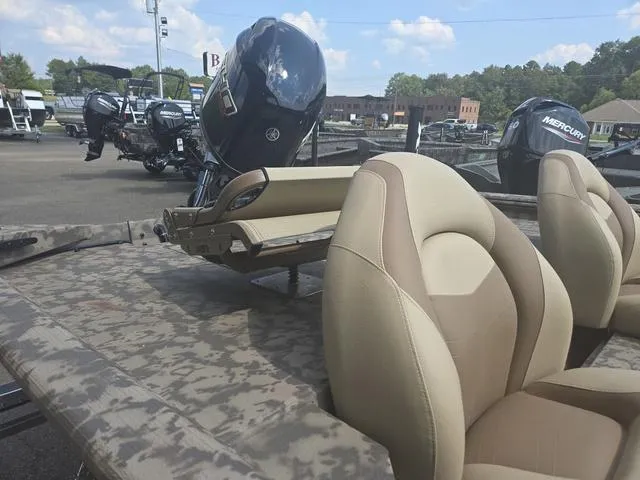 Slide: The Image of Xpress XP185 Catfish 2025 - 18