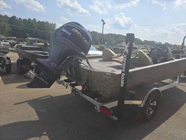 Slide: The Image of Xpress XP185 Catfish 2025 - 20