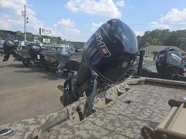 Slide: The Image of Xpress XP185 Catfish 2025 - 21