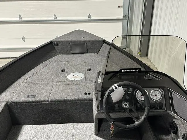 Slide: The Image of Lund 1650 Angler SS 2025 - 13