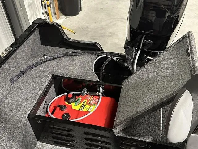 Slide: The Image of Lund 1650 Angler SS 2025 - 7