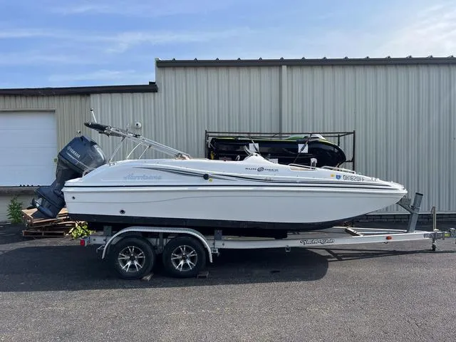 The Image of Hurricane SunDeck Sport 188 OB 2013 - 1