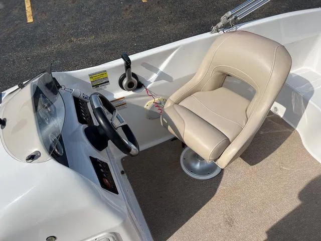 Slide: The Image of Hurricane SunDeck Sport 188 OB 2013 - 11