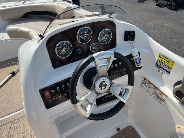 Slide: The Image of Hurricane SunDeck Sport 188 OB 2013 - 12