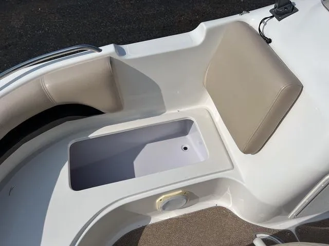 Slide: The Image of Hurricane SunDeck Sport 188 OB 2013 - 23