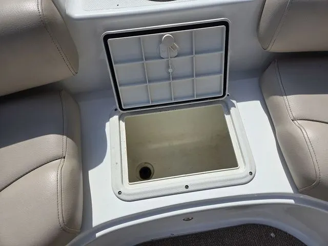 Slide: The Image of Hurricane SunDeck Sport 188 OB 2013 - 25