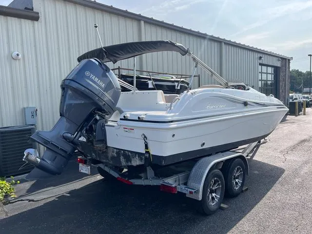 Slide: The Image of Hurricane SunDeck Sport 188 OB 2013 - 5