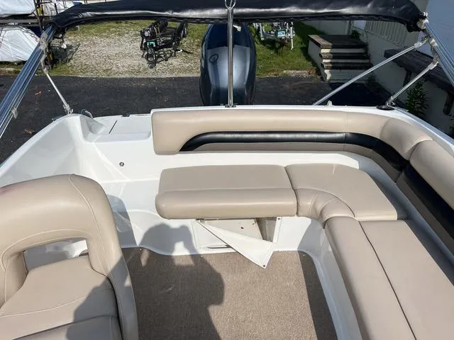 Slide: The Image of Hurricane SunDeck Sport 188 OB 2013 - 8