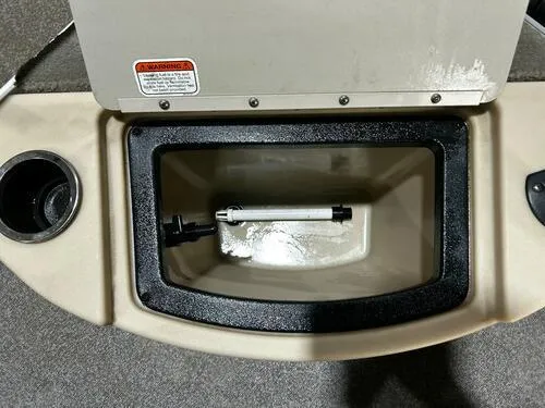 Slide: The Image of Sun Tracker Fishin' Barge 20 DLX 2016 - 13