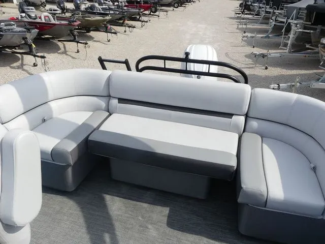 Slide: The Image of Sweetwater Sweetwater 2486 QS 2025 - 16