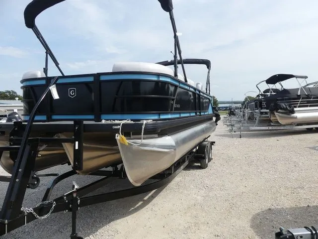 Slide: The Image of Sweetwater Sweetwater 2486 QS 2025 - 5