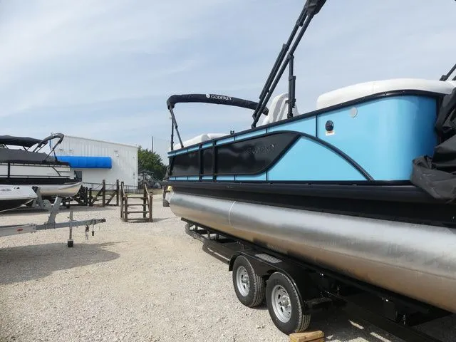 Slide: The Image of Sweetwater Sweetwater 2486 QS 2025 - 7