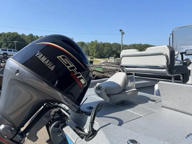 Slide: The Image of Xpress H20B 2025 - 17