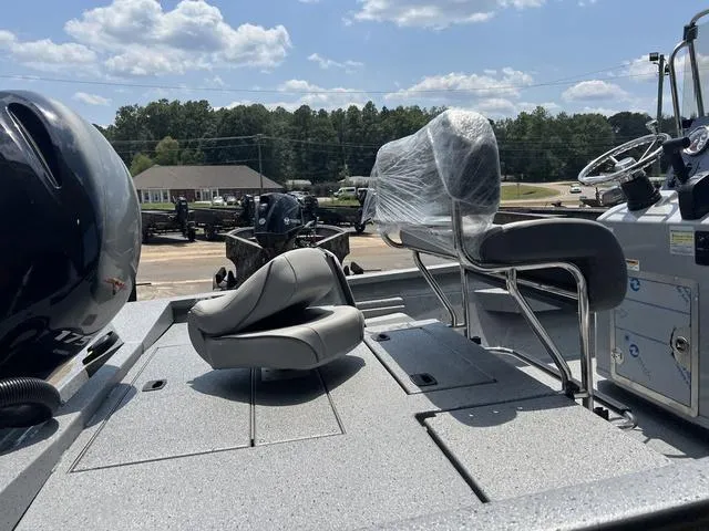 Slide: The Image of Xpress H22 2025 - 9