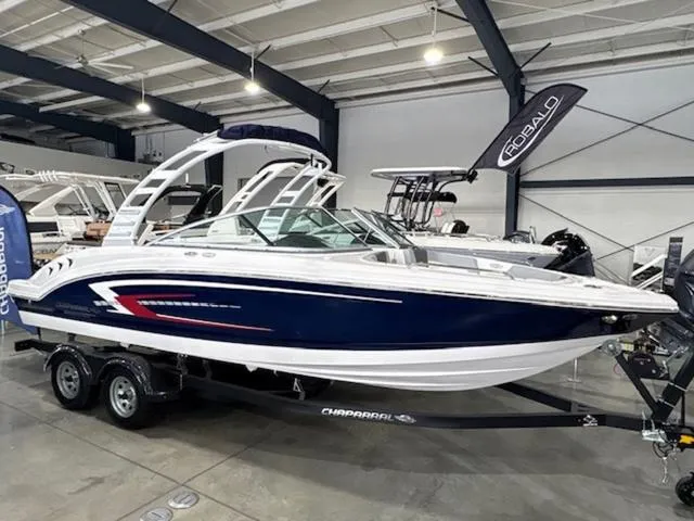 The Image of Chaparral 23 SSi 2025 - 1