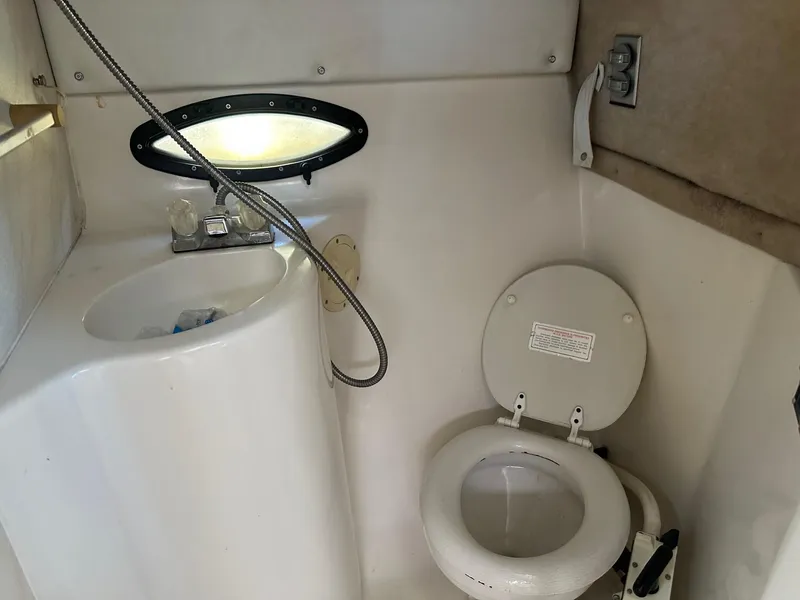 Slide: The Image of Bayliner 2755 Sunbridge 1989 - 15