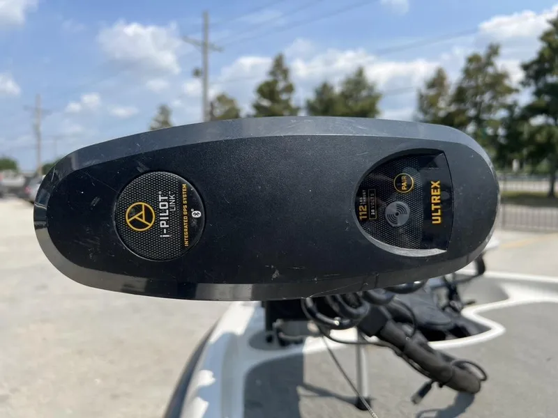 Slide: The Image of Minn Kota Ultrex i-Pilot Link GPS system on 2010 Bass Cat Pantera IV boat. - 12