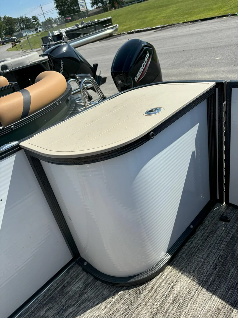 Slide: The Image of Crest Classic LX 200L 2024 - 6